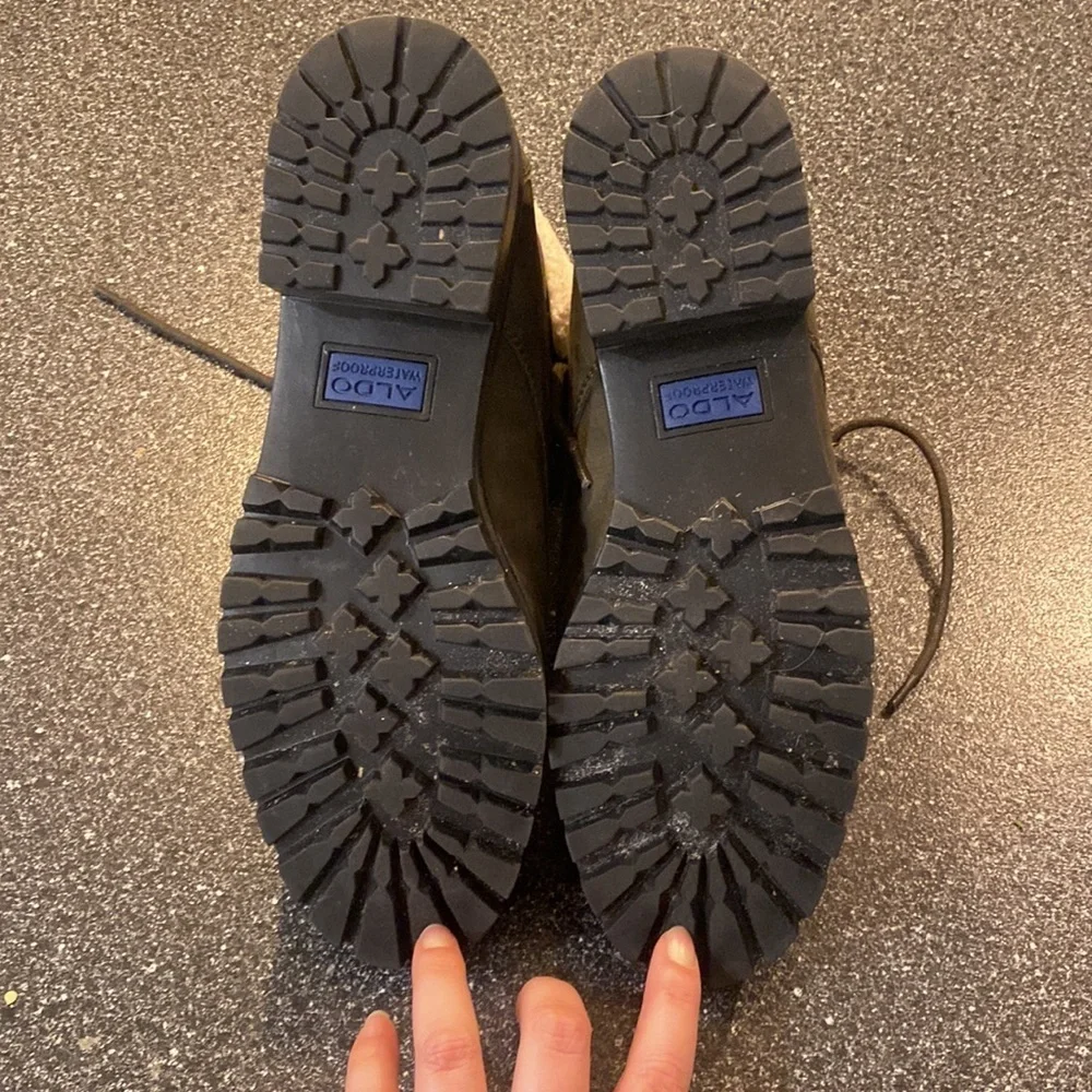 ALDO | size 8 green waterproof boots